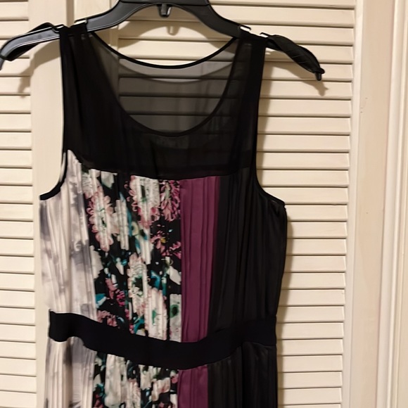 Bcbg Maxazria maxi dress. Excellent condition. Size S. - Picture 3 of 4